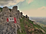 60 Scendiamo dal sent. 571 variante ripida ma panoramica
